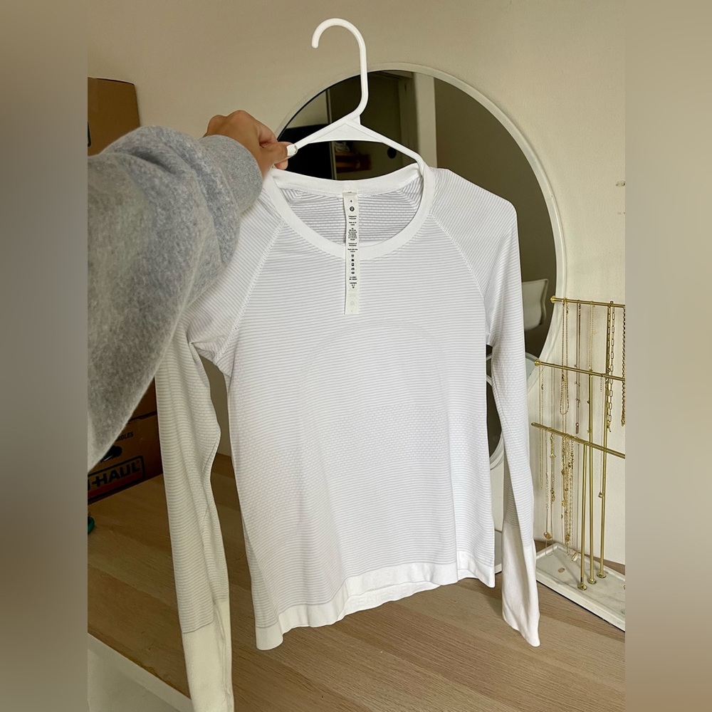 Swiftly Tech Long-Sleeve Shirt 2.0 *Race Length White/White